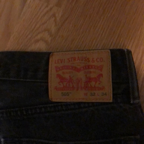 Levi’s Black Jeans - Picture 3 of 3